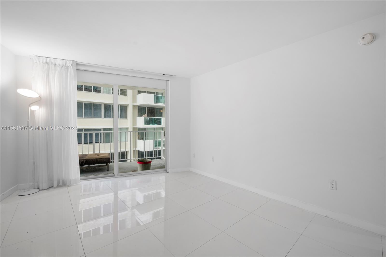 1228 West Ave 611, Miami Beach, Florida 33139, 1 Bedroom Bedrooms, ,1 BathroomBathrooms,Residential,For Sale,1228 West Ave 611,A11561607