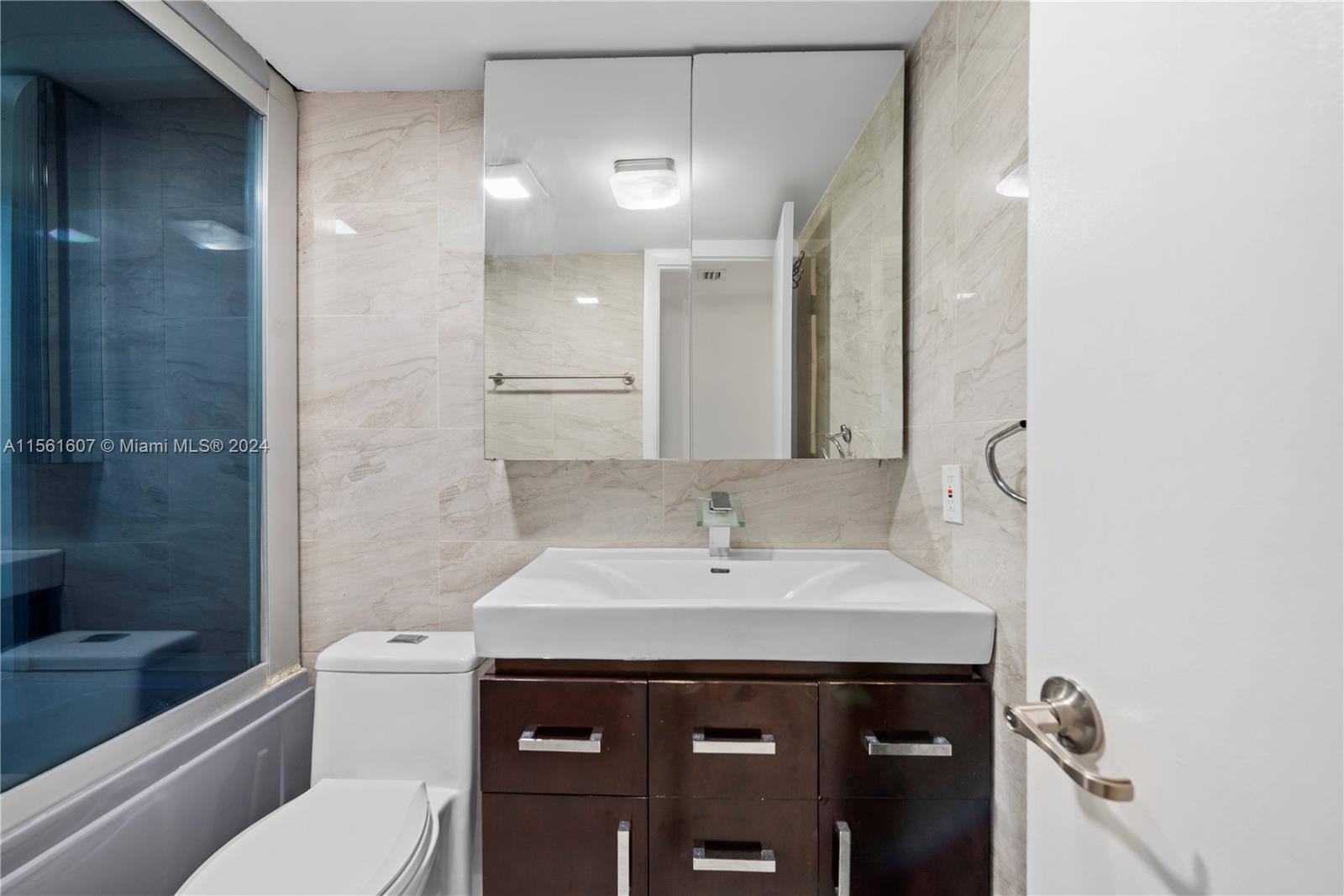 1228 West Ave 611, Miami Beach, Florida 33139, 1 Bedroom Bedrooms, ,1 BathroomBathrooms,Residential,For Sale,1228 West Ave 611,A11561607