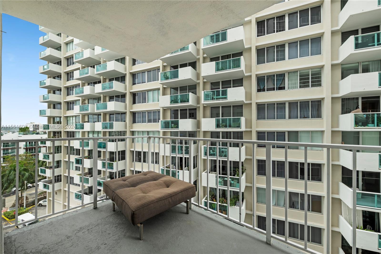 1228 West Ave 611, Miami Beach, Florida 33139, 1 Bedroom Bedrooms, ,1 BathroomBathrooms,Residential,For Sale,1228 West Ave 611,A11561607