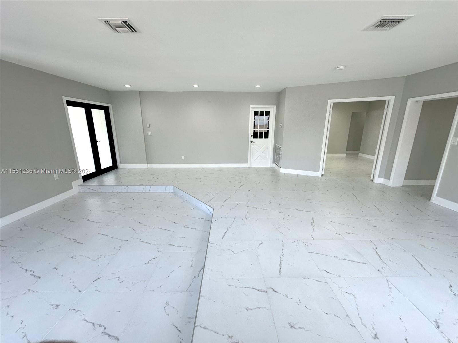 201 SW 40th Ave, Miami, Florida 33134, 3 Bedrooms Bedrooms, ,2 BathroomsBathrooms,Residentiallease,For Rent,201 SW 40th Ave,A11561236