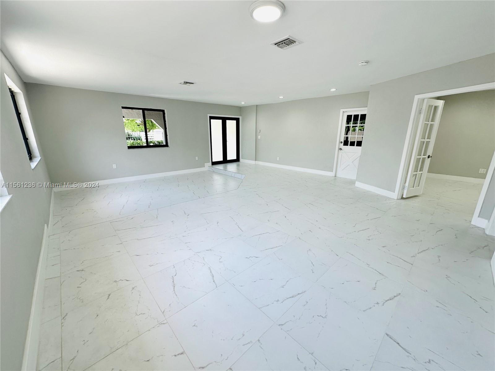 201 SW 40th Ave, Miami, Florida 33134, 3 Bedrooms Bedrooms, ,2 BathroomsBathrooms,Residentiallease,For Rent,201 SW 40th Ave,A11561236