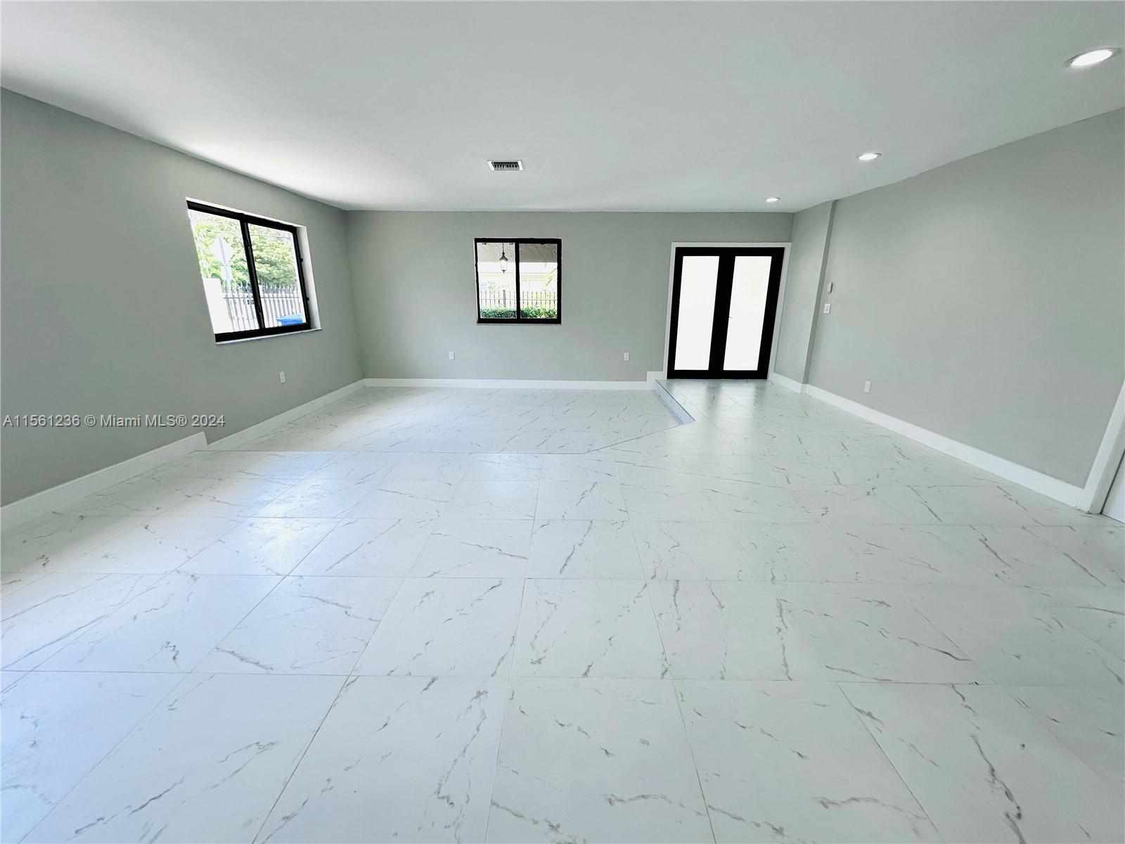201 SW 40th Ave, Miami, Florida 33134, 3 Bedrooms Bedrooms, ,2 BathroomsBathrooms,Residentiallease,For Rent,201 SW 40th Ave,A11561236
