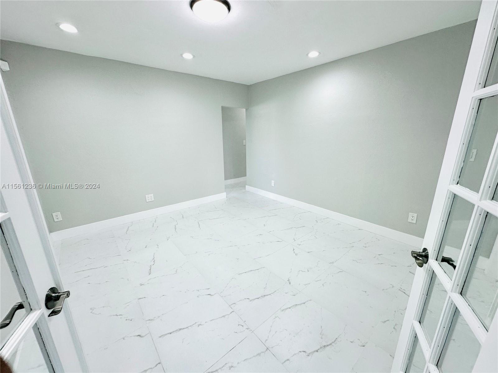 201 SW 40th Ave, Miami, Florida 33134, 3 Bedrooms Bedrooms, ,2 BathroomsBathrooms,Residentiallease,For Rent,201 SW 40th Ave,A11561236