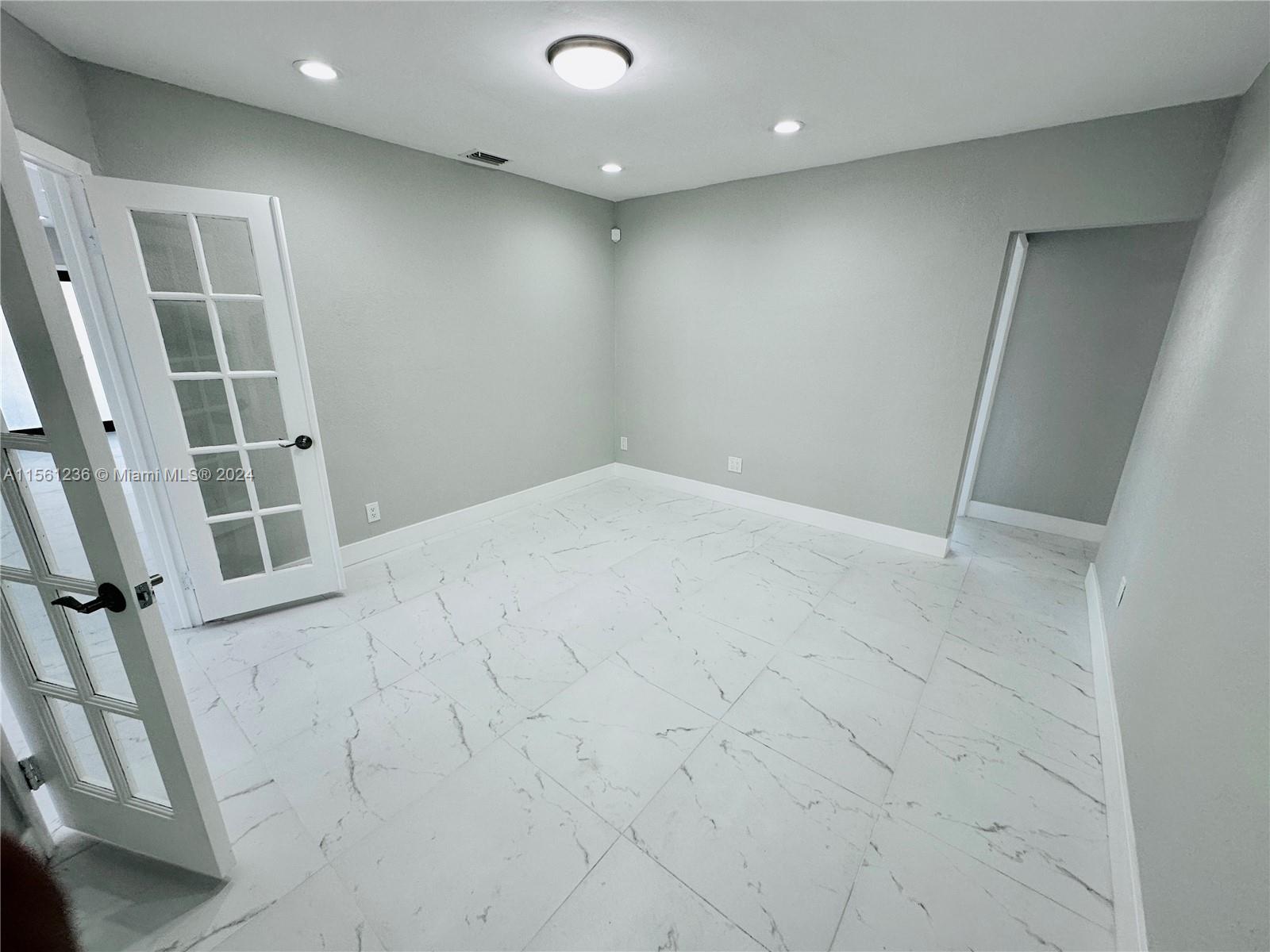 201 SW 40th Ave, Miami, Florida 33134, 3 Bedrooms Bedrooms, ,2 BathroomsBathrooms,Residentiallease,For Rent,201 SW 40th Ave,A11561236
