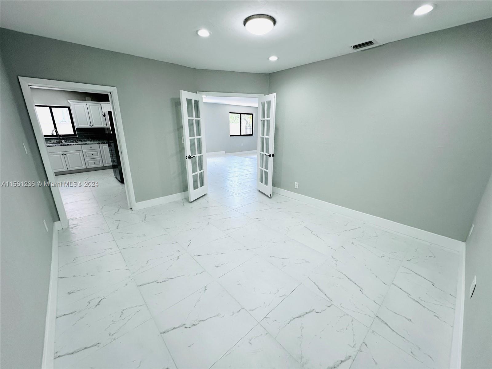201 SW 40th Ave, Miami, Florida 33134, 3 Bedrooms Bedrooms, ,2 BathroomsBathrooms,Residentiallease,For Rent,201 SW 40th Ave,A11561236