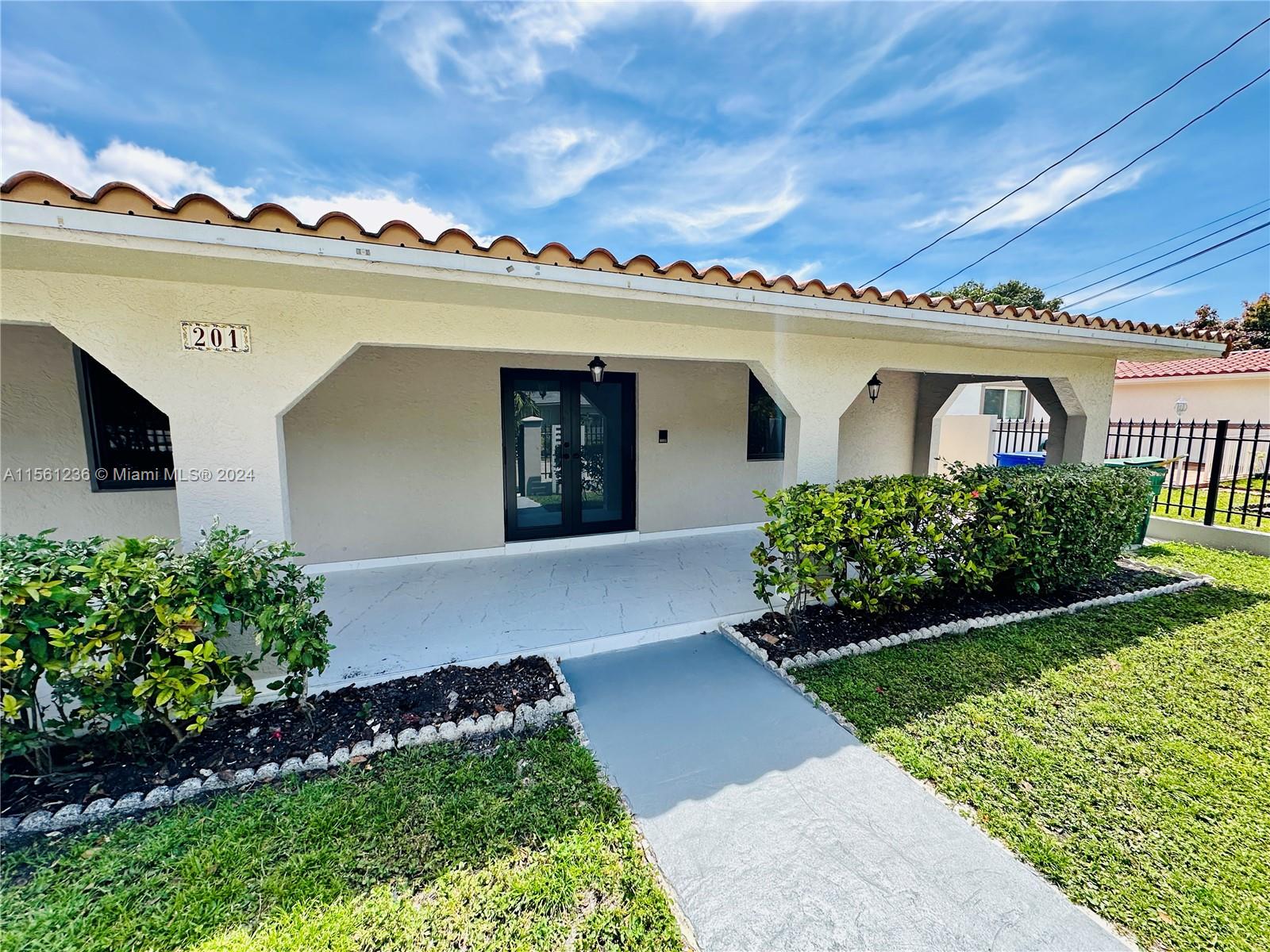 201 SW 40th Ave, Miami, Florida 33134, 3 Bedrooms Bedrooms, ,2 BathroomsBathrooms,Residentiallease,For Rent,201 SW 40th Ave,A11561236