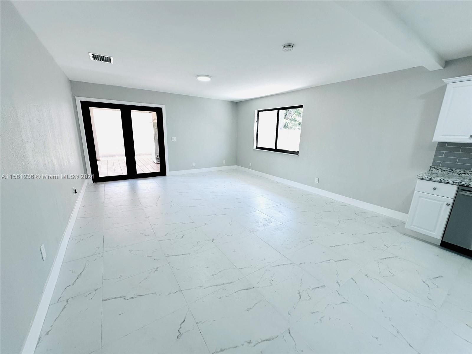 201 SW 40th Ave, Miami, Florida 33134, 3 Bedrooms Bedrooms, ,2 BathroomsBathrooms,Residentiallease,For Rent,201 SW 40th Ave,A11561236