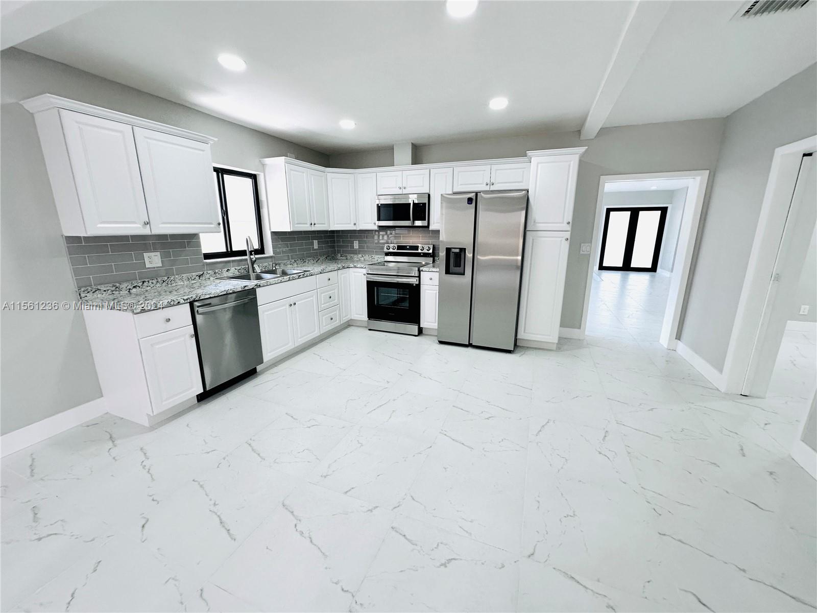 201 SW 40th Ave, Miami, Florida 33134, 3 Bedrooms Bedrooms, ,2 BathroomsBathrooms,Residentiallease,For Rent,201 SW 40th Ave,A11561236