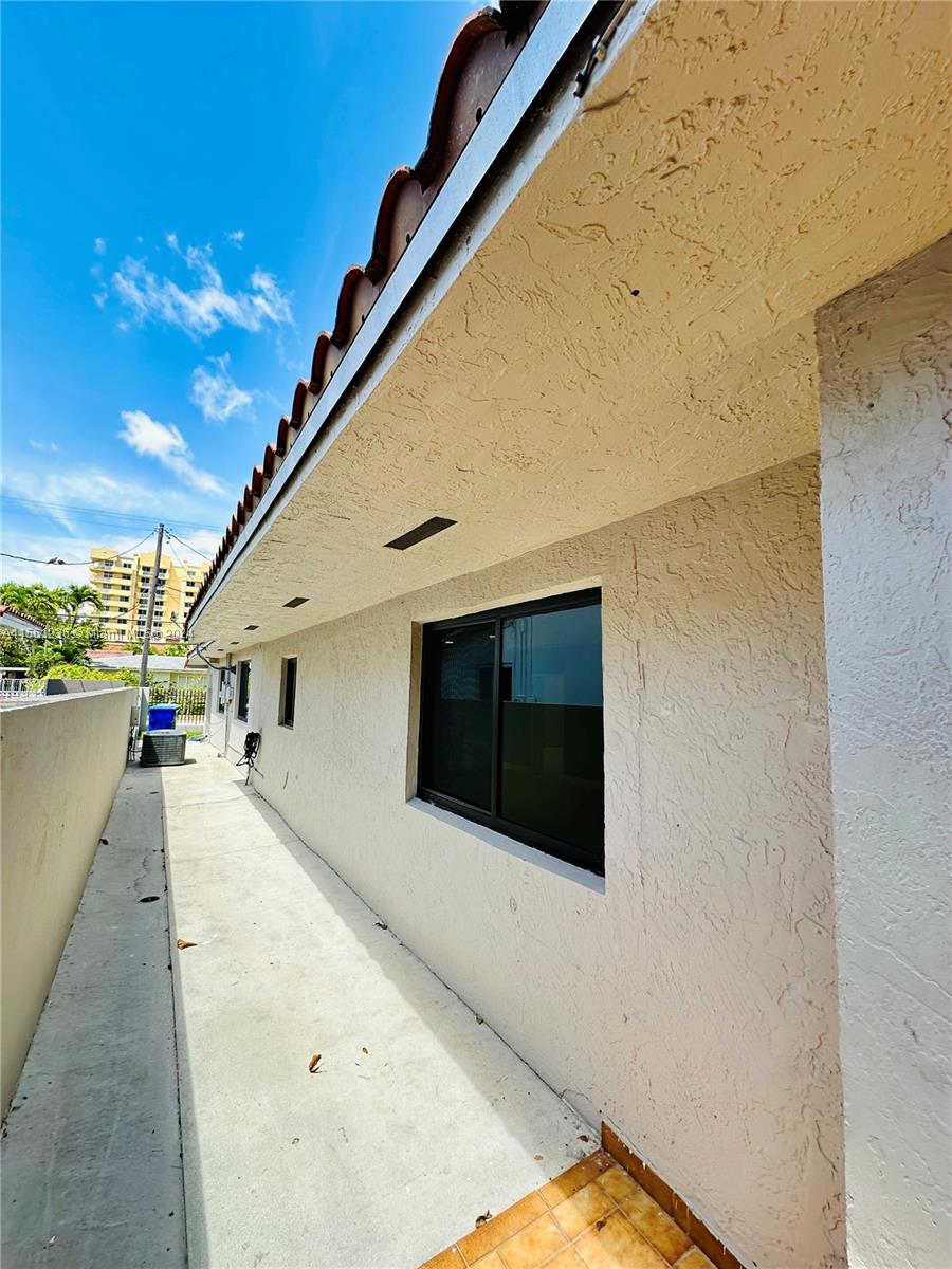 201 SW 40th Ave, Miami, Florida 33134, 3 Bedrooms Bedrooms, ,2 BathroomsBathrooms,Residentiallease,For Rent,201 SW 40th Ave,A11561236