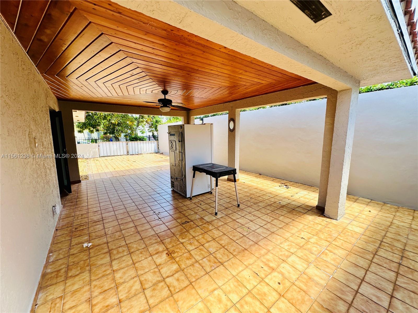 201 SW 40th Ave, Miami, Florida 33134, 3 Bedrooms Bedrooms, ,2 BathroomsBathrooms,Residentiallease,For Rent,201 SW 40th Ave,A11561236
