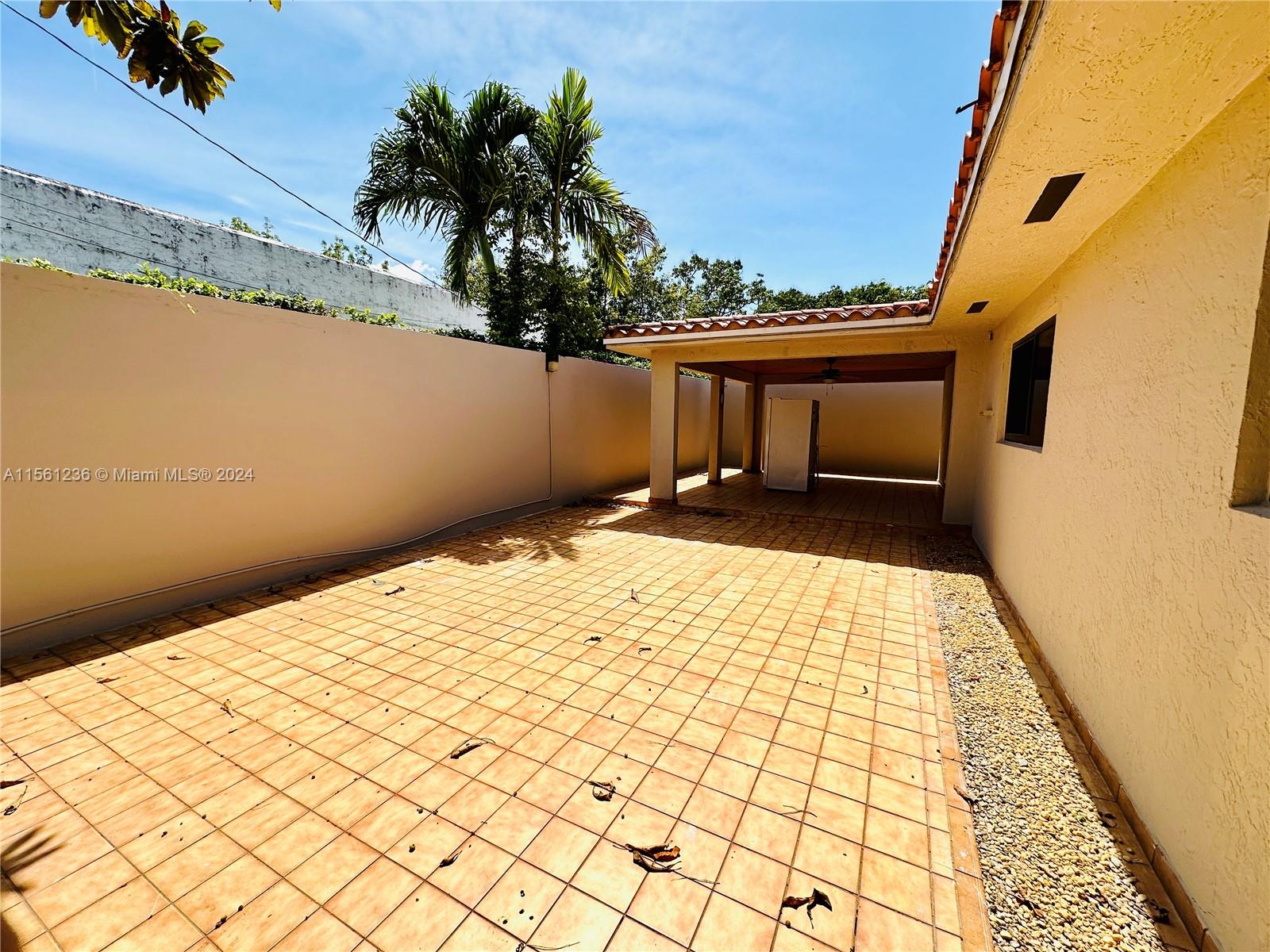 201 SW 40th Ave, Miami, Florida 33134, 3 Bedrooms Bedrooms, ,2 BathroomsBathrooms,Residentiallease,For Rent,201 SW 40th Ave,A11561236