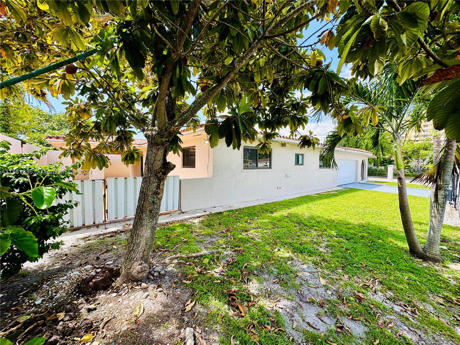 201 SW 40th Ave, Miami, Florida 33134, 3 Bedrooms Bedrooms, ,2 BathroomsBathrooms,Residentiallease,For Rent,201 SW 40th Ave,A11561236