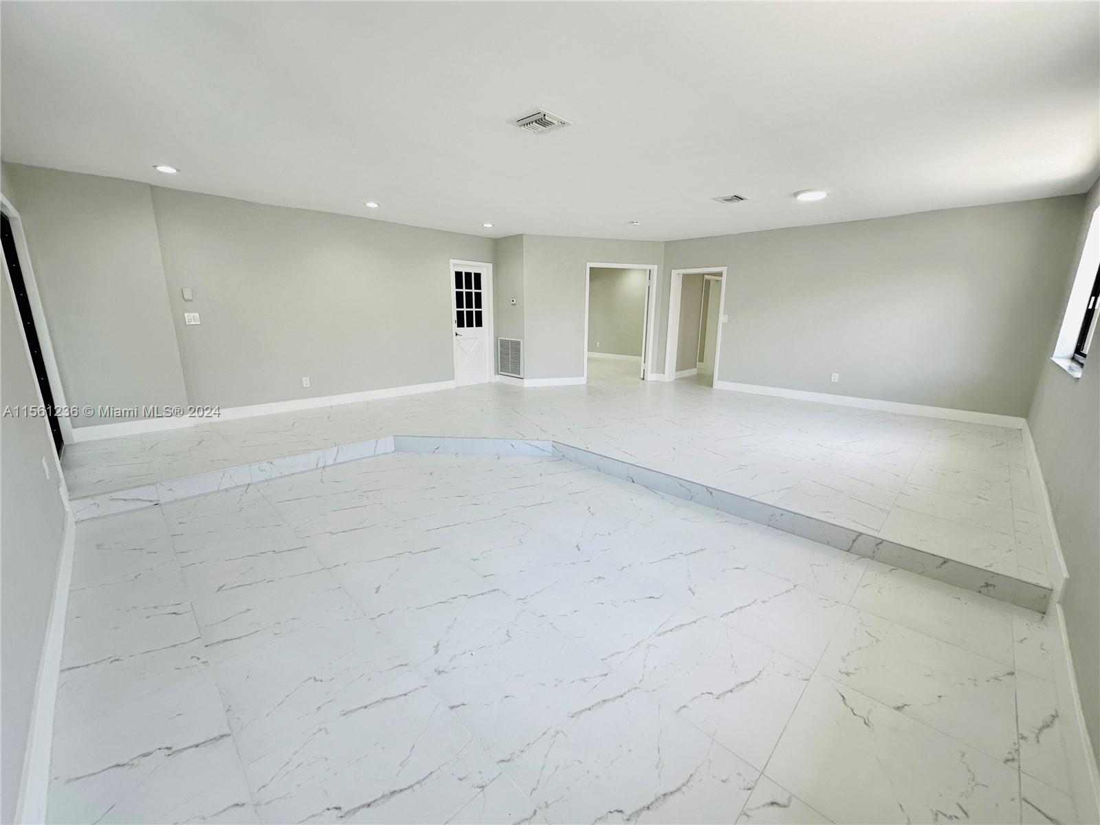 201 SW 40th Ave, Miami, Florida 33134, 3 Bedrooms Bedrooms, ,2 BathroomsBathrooms,Residentiallease,For Rent,201 SW 40th Ave,A11561236