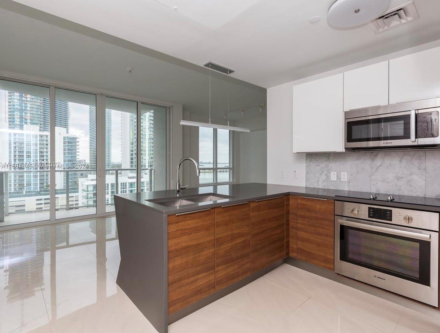 601 NE 27th St 1503, Miami, Florida 33137, 1 Bedroom Bedrooms, ,1 BathroomBathrooms,Residentiallease,For Rent,601 NE 27th St 1503,A11561645