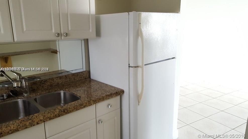 7125 Bonita Dr 201, Miami Beach, Florida 33141, 2 Bedrooms Bedrooms, ,2 BathroomsBathrooms,Residentiallease,For Rent,7125 Bonita Dr 201,A11560571