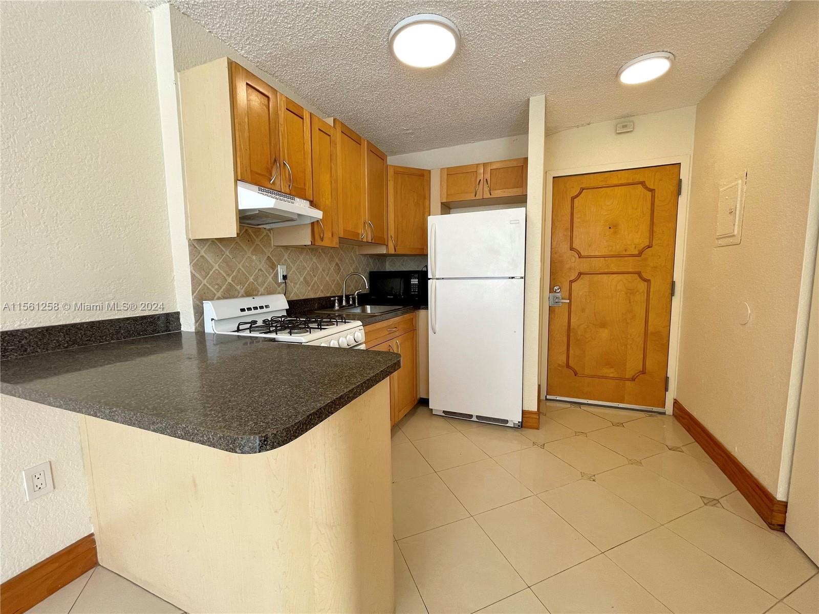 Miami Beach, Florida 33139, ,1 BathroomBathrooms,Residential,For Sale,A11561258