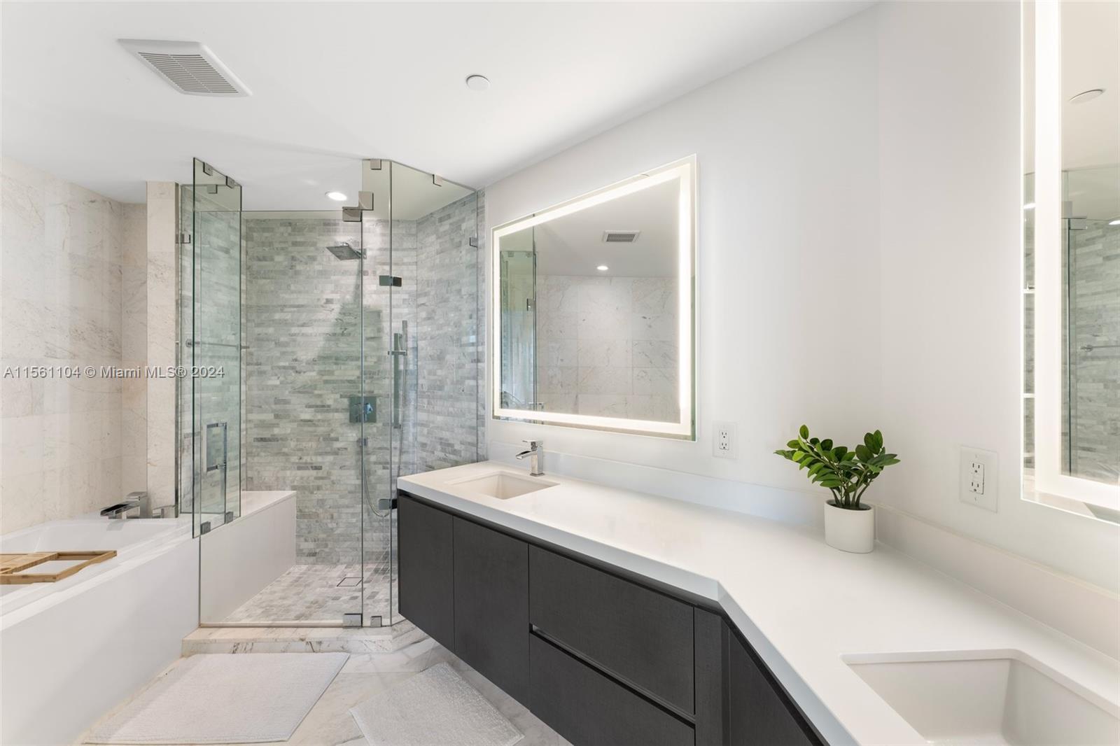 851 NE 1st Ave 4607, Miami, Florida 33132, 2 Bedrooms Bedrooms, ,3 BathroomsBathrooms,Residentiallease,For Rent,851 NE 1st Ave 4607,A11561104