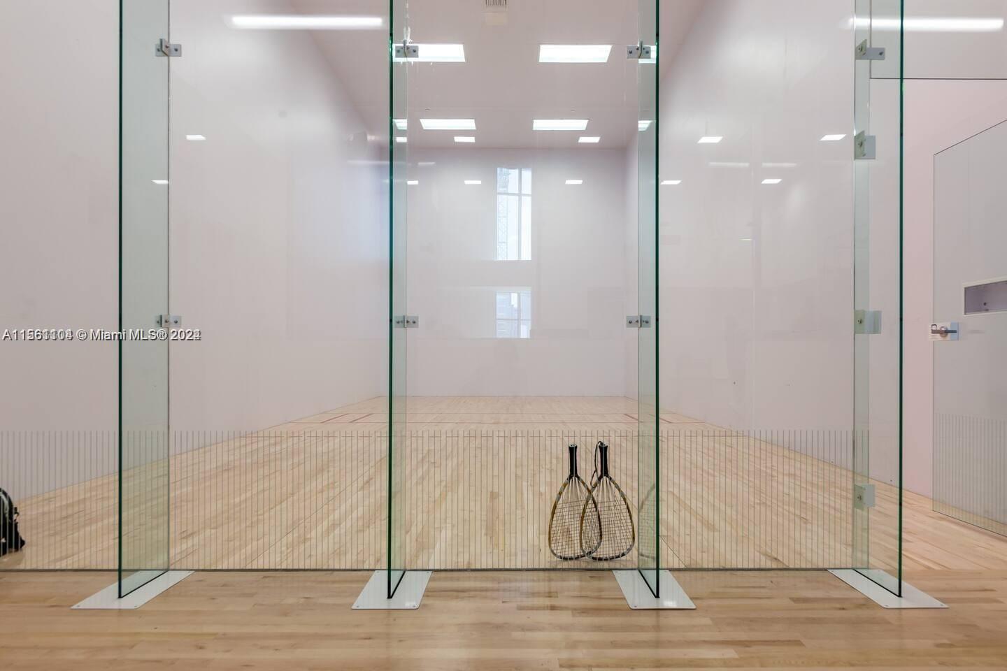 racket ball court