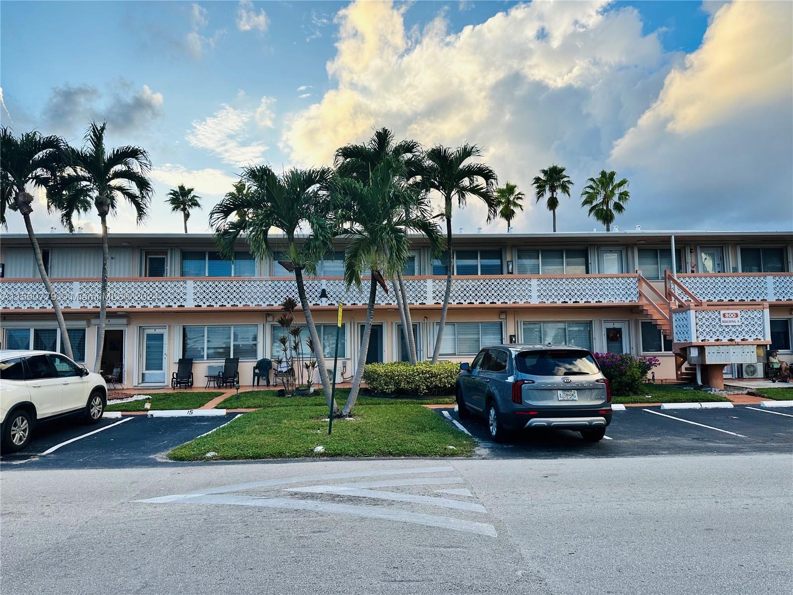 800 SW 11th Ave 7A, Hallandale Beach, Florida 33009, 1 Bedroom Bedrooms, ,1 BathroomBathrooms,Residential,For Sale,800 SW 11th Ave 7A,A11560779