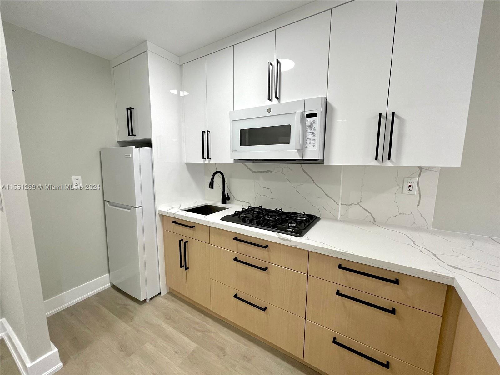 710 Washington Ave 415, Miami Beach, Florida 33139, 1 Bedroom Bedrooms, ,1 BathroomBathrooms,Residential,For Sale,710 Washington Ave 415,A11561289