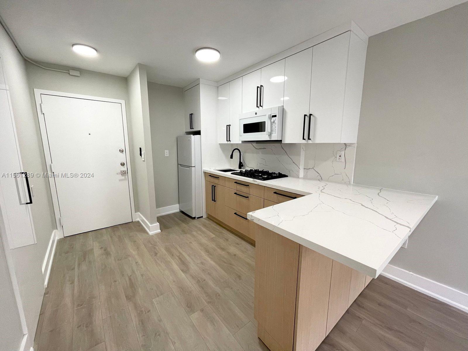 710 Washington Ave 415, Miami Beach, Florida 33139, 1 Bedroom Bedrooms, ,1 BathroomBathrooms,Residential,For Sale,710 Washington Ave 415,A11561289