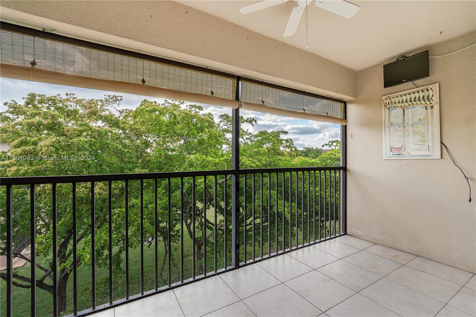 1650 SW 124th Ter 402D, Pembroke Pines, Florida 33027, 2 Bedrooms Bedrooms, ,1 BathroomBathrooms,Residential,For Sale,1650 SW 124th Ter 402D,A11561083