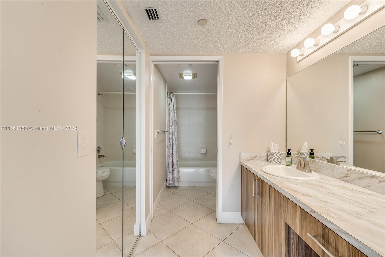 1650 SW 124th Ter 402D, Pembroke Pines, Florida 33027, 2 Bedrooms Bedrooms, ,1 BathroomBathrooms,Residential,For Sale,1650 SW 124th Ter 402D,A11561083