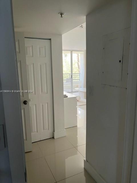 1401 Bay Rd 309, Miami Beach, Florida 33139, 2 Bedrooms Bedrooms, ,2 BathroomsBathrooms,Residentiallease,For Rent,1401 Bay Rd 309,A11560914
