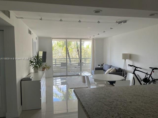 1401 Bay Rd 309, Miami Beach, Florida 33139, 2 Bedrooms Bedrooms, ,2 BathroomsBathrooms,Residentiallease,For Rent,1401 Bay Rd 309,A11560914