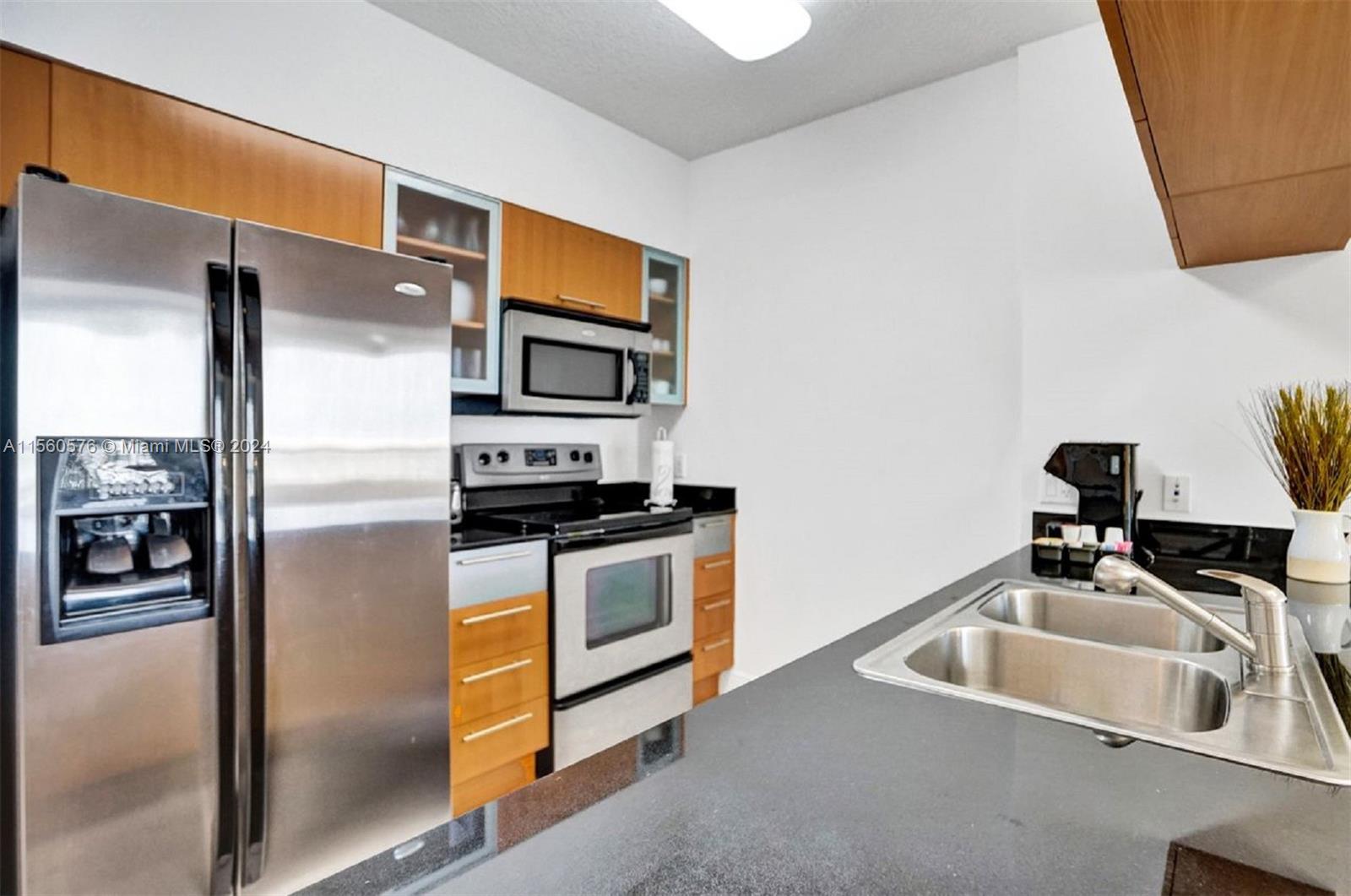 1750 N Bayshore Dr 2911, Miami, Florida 33132, 1 Bedroom Bedrooms, ,1 BathroomBathrooms,Residentiallease,For Rent,1750 N Bayshore Dr 2911,A11560576