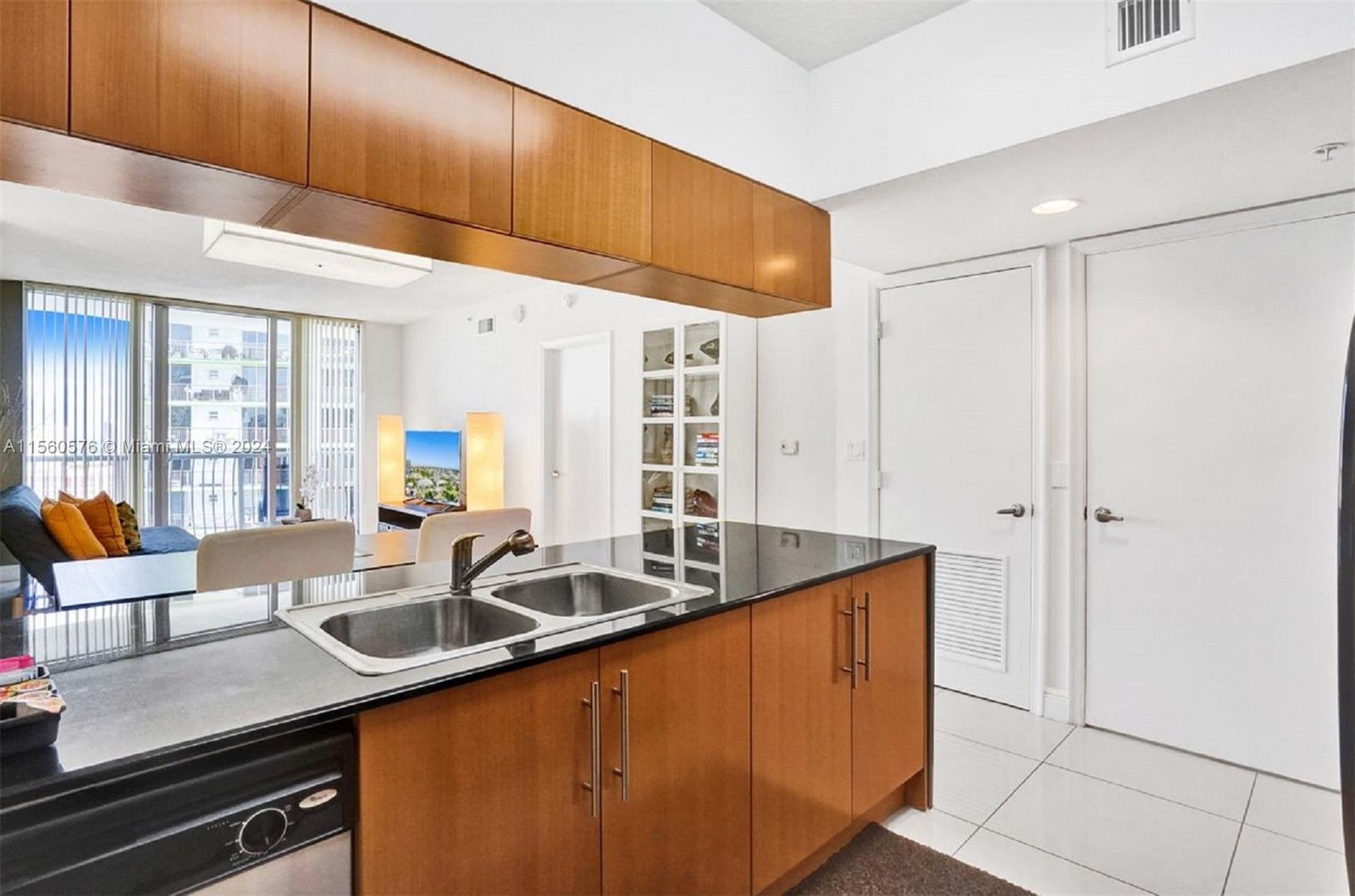 1750 N Bayshore Dr 2911, Miami, Florida 33132, 1 Bedroom Bedrooms, ,1 BathroomBathrooms,Residentiallease,For Rent,1750 N Bayshore Dr 2911,A11560576