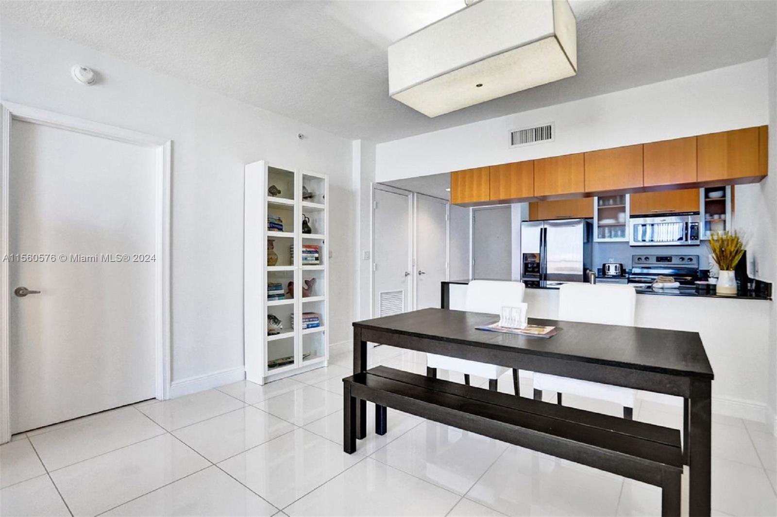 1750 N Bayshore Dr 2911, Miami, Florida 33132, 1 Bedroom Bedrooms, ,1 BathroomBathrooms,Residentiallease,For Rent,1750 N Bayshore Dr 2911,A11560576