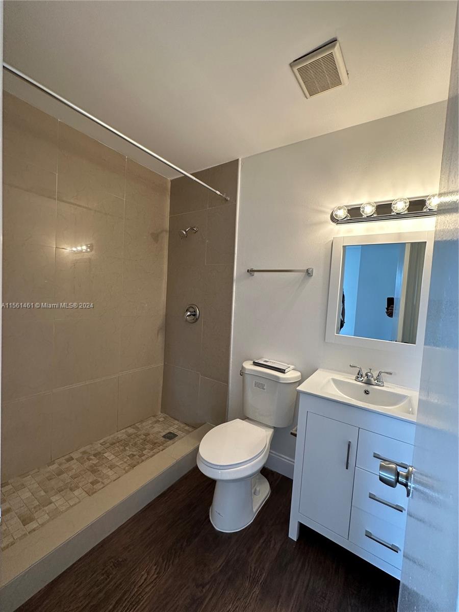 1687 SW 10th St Upper, Miami, Florida 33135, 3 Bedrooms Bedrooms, ,2 BathroomsBathrooms,Residentiallease,For Rent,1687 SW 10th St Upper,A11561461