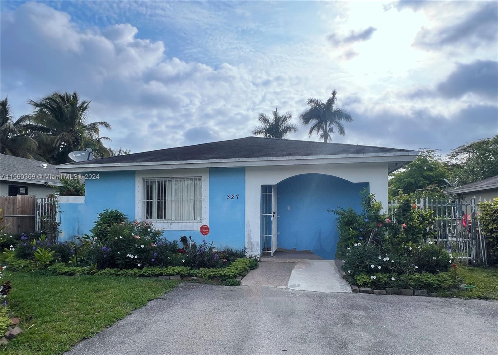 327 NW 5th Ave  For Sale A11560369, FL