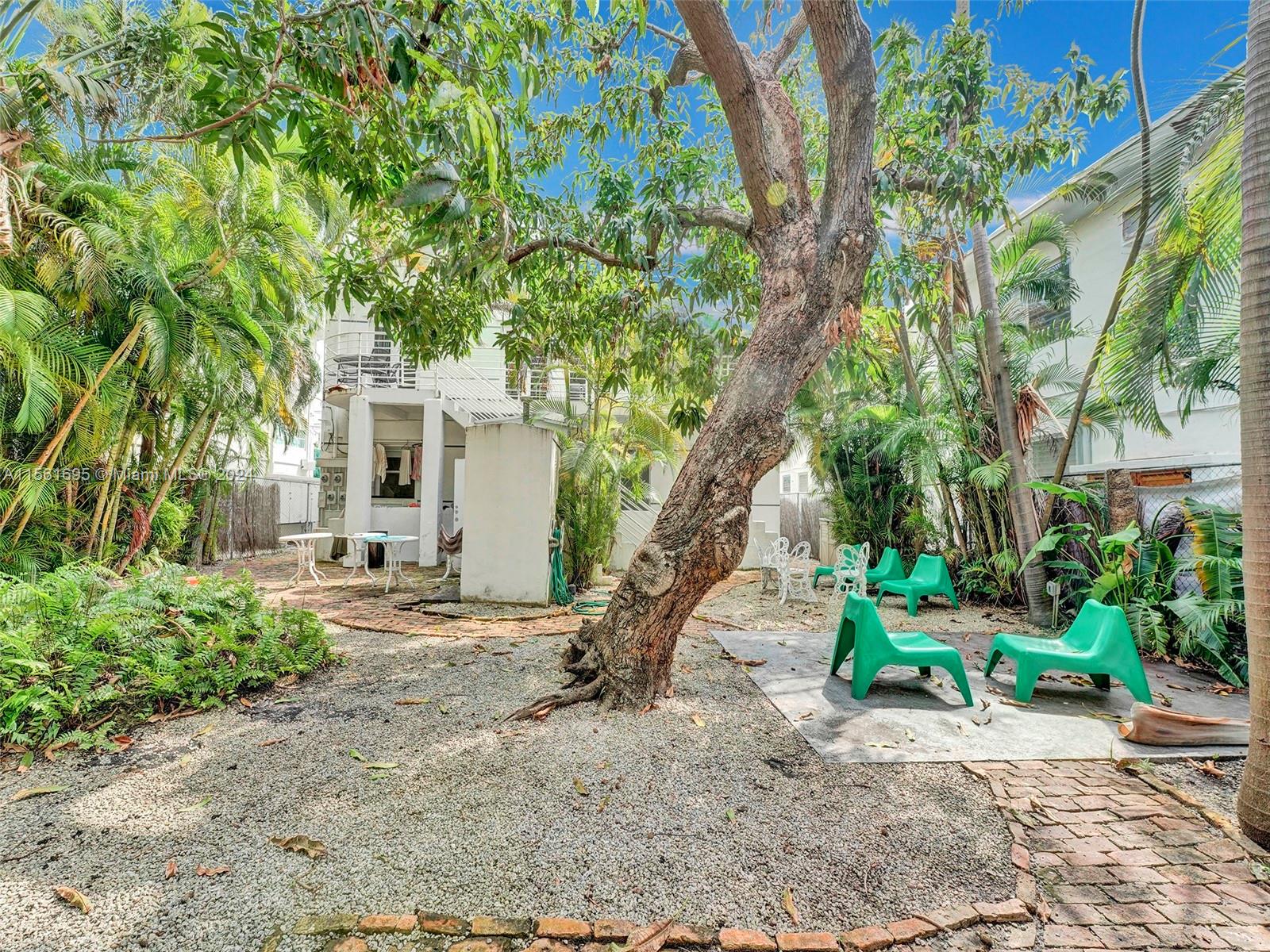 7820 Abbott Ave 1, Miami Beach, Florida 33141, 2 Bedrooms Bedrooms, ,1 BathroomBathrooms,Residentiallease,For Rent,7820 Abbott Ave 1,A11561695