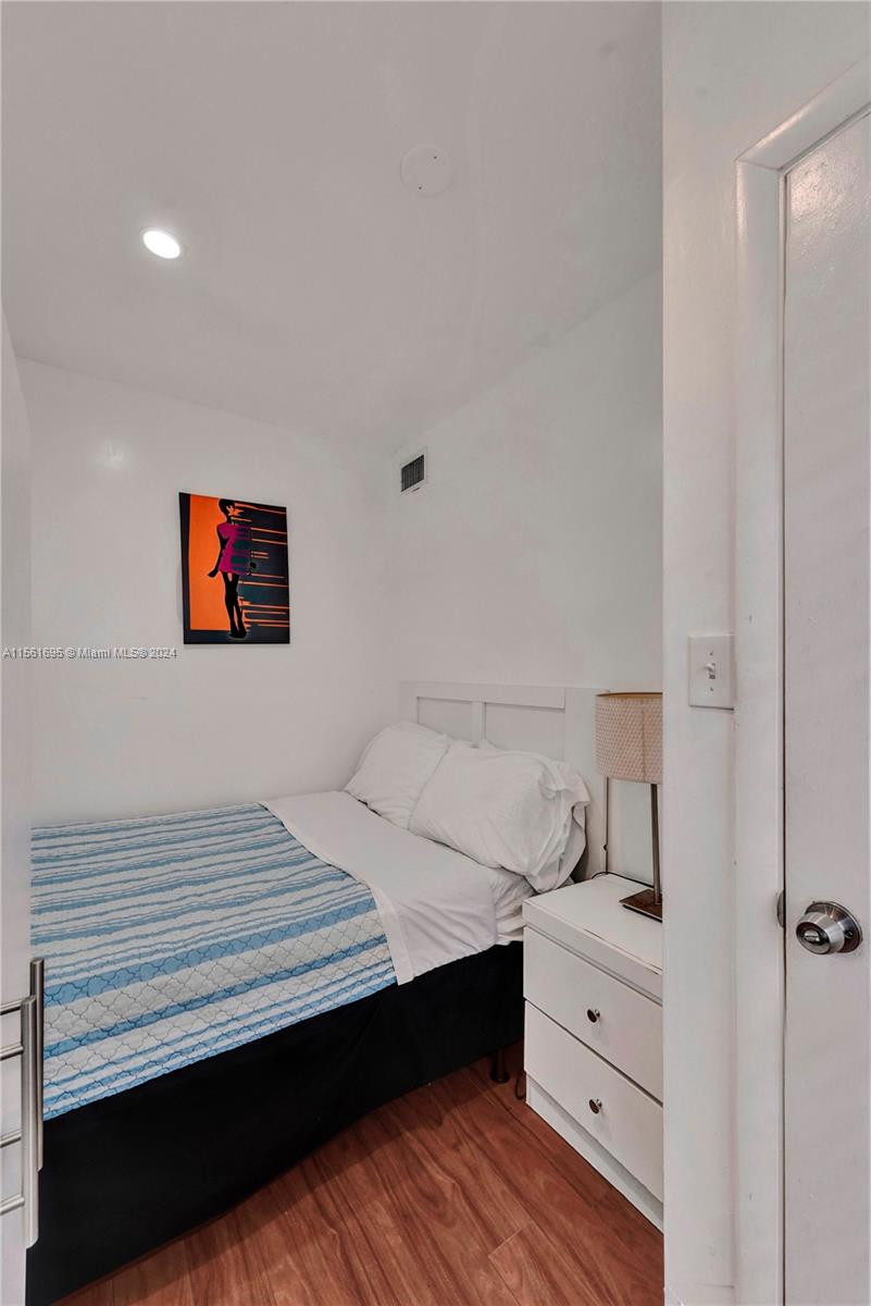 7820 Abbott Ave 1, Miami Beach, Florida 33141, 2 Bedrooms Bedrooms, ,1 BathroomBathrooms,Residentiallease,For Rent,7820 Abbott Ave 1,A11561695