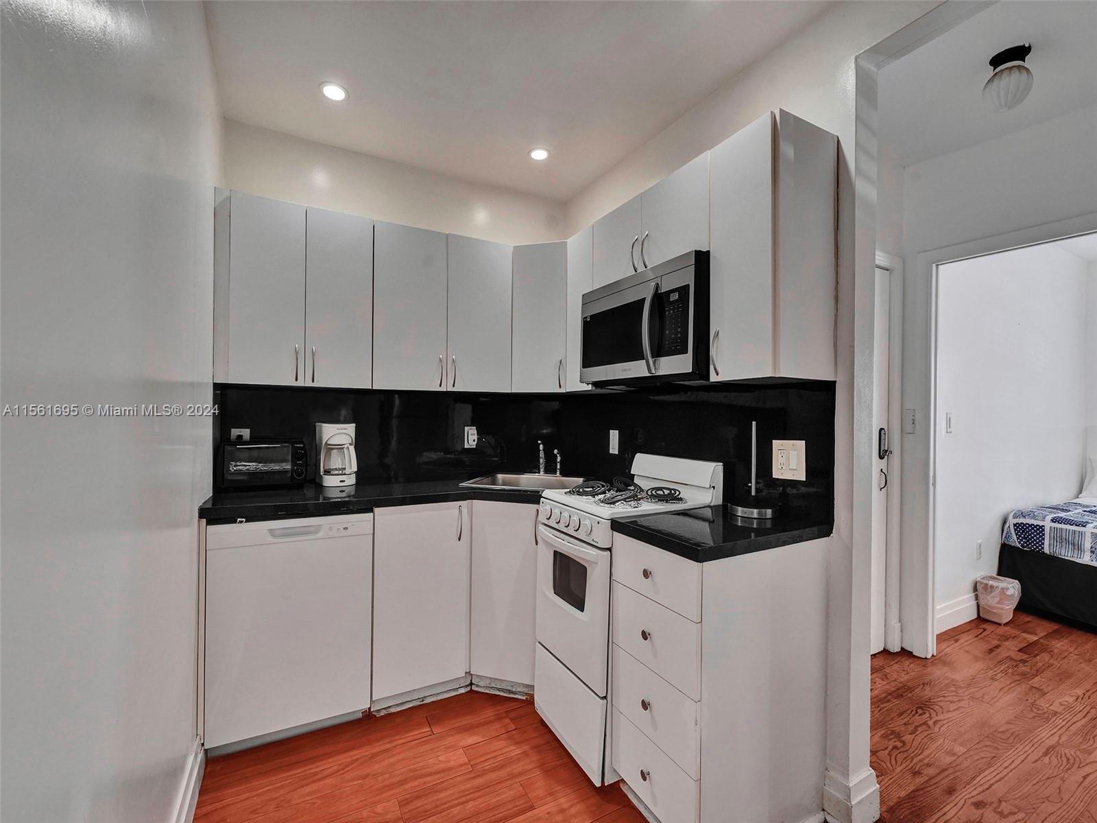 7820 Abbott Ave 1, Miami Beach, Florida 33141, 2 Bedrooms Bedrooms, ,1 BathroomBathrooms,Residentiallease,For Rent,7820 Abbott Ave 1,A11561695
