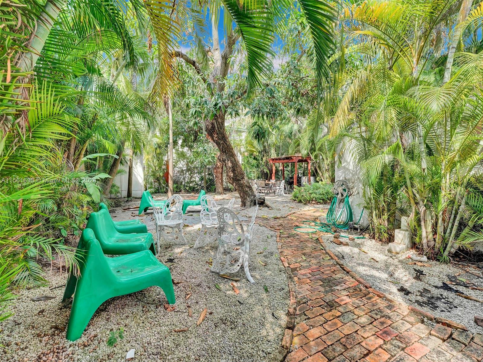 7820 Abbott Ave 1, Miami Beach, Florida 33141, 2 Bedrooms Bedrooms, ,1 BathroomBathrooms,Residentiallease,For Rent,7820 Abbott Ave 1,A11561695