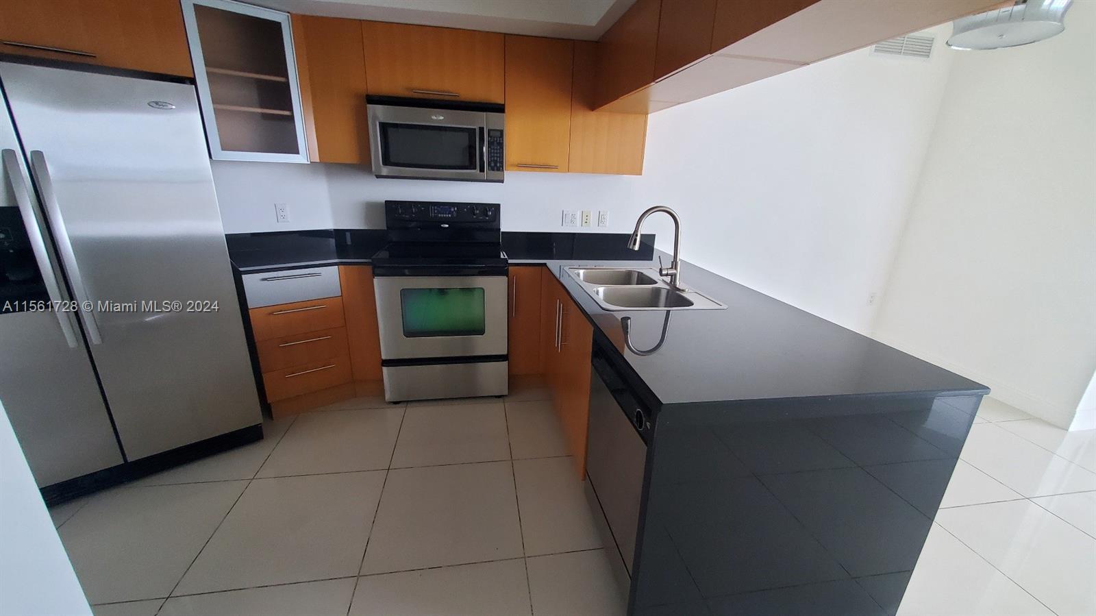 1750 N Bayshore Dr 3401, Miami, Florida 33132, 2 Bedrooms Bedrooms, ,2 BathroomsBathrooms,Residentiallease,For Rent,1750 N Bayshore Dr 3401,A11561728