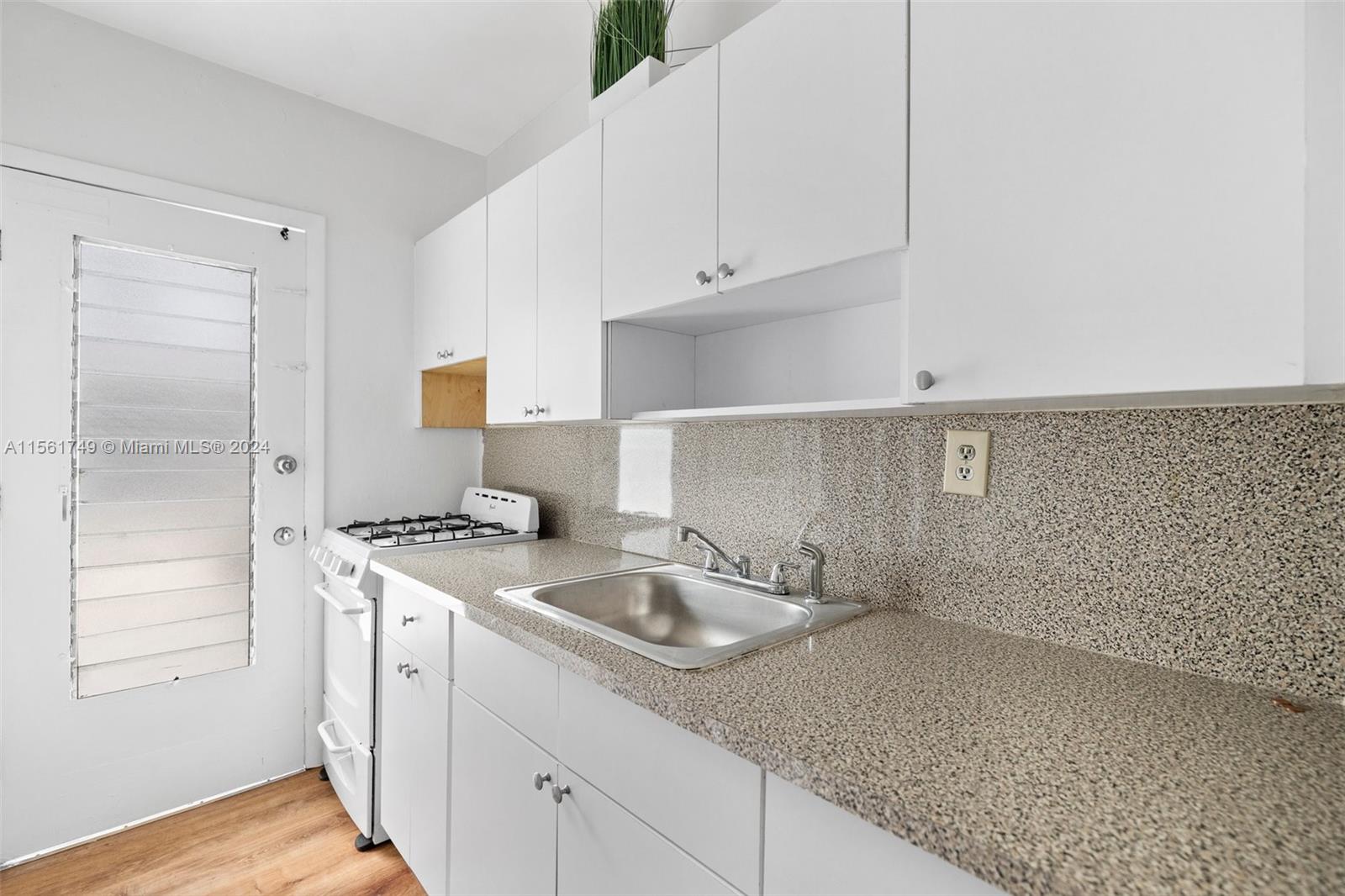 7311 Gary Ave 2, Miami Beach, Florida 33141, 1 Bedroom Bedrooms, ,1 BathroomBathrooms,Residentiallease,For Rent,7311 Gary Ave 2,A11561749