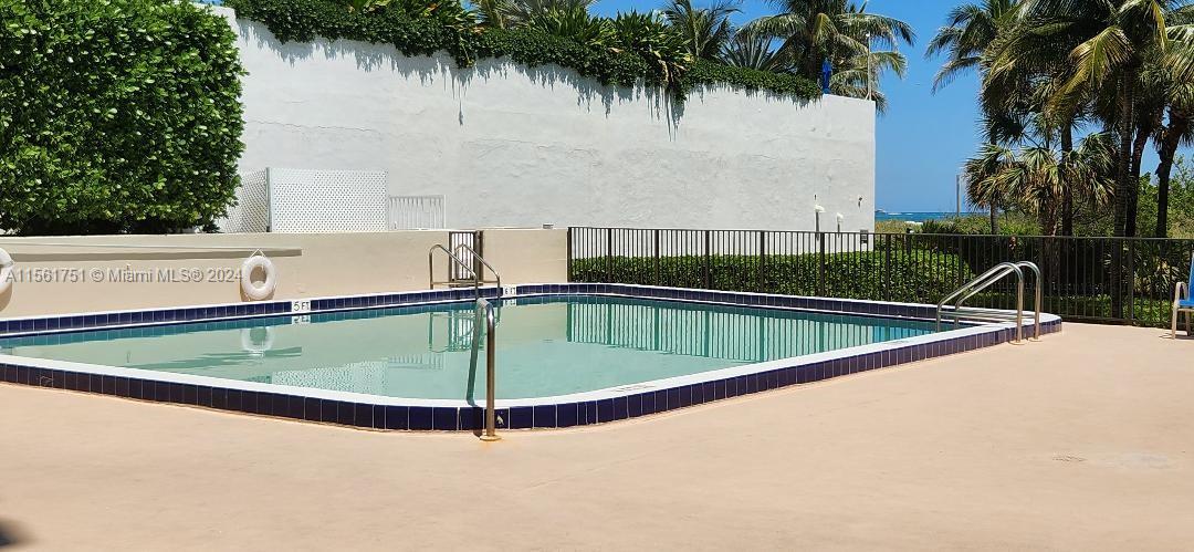 1621 Collins Ave 404, Miami Beach, Florida 33139, 1 Bedroom Bedrooms, ,1 BathroomBathrooms,Residentiallease,For Rent,1621 Collins Ave 404,A11561751