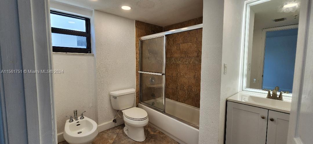 1621 Collins Ave 404, Miami Beach, Florida 33139, 1 Bedroom Bedrooms, ,1 BathroomBathrooms,Residentiallease,For Rent,1621 Collins Ave 404,A11561751