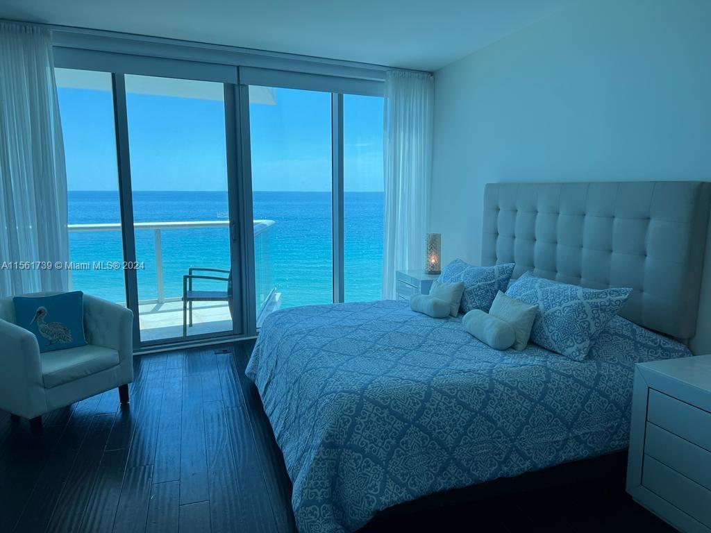 Remarkable 1 bedroom 2 full bath plus den, unit with direct ocean views located in the heart of Sunny Isles Beach.
5 Star building with outstanding service and amenities, featuring a spa, beach services, pool facing the ocean and
restaurant, game room, sauna and much more. The unit is completely furnished and equipped. Walking distance to
supermarkets, restaurants, Starbucks, shopping plaza, banks.