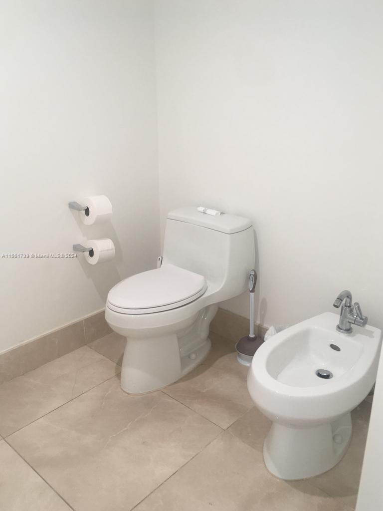 17001 Collins Ave 1002, Sunny Isles Beach, Florida 33160, 1 Bedroom Bedrooms, ,2 BathroomsBathrooms,Residentiallease,For Rent,17001 Collins Ave 1002,A11561739