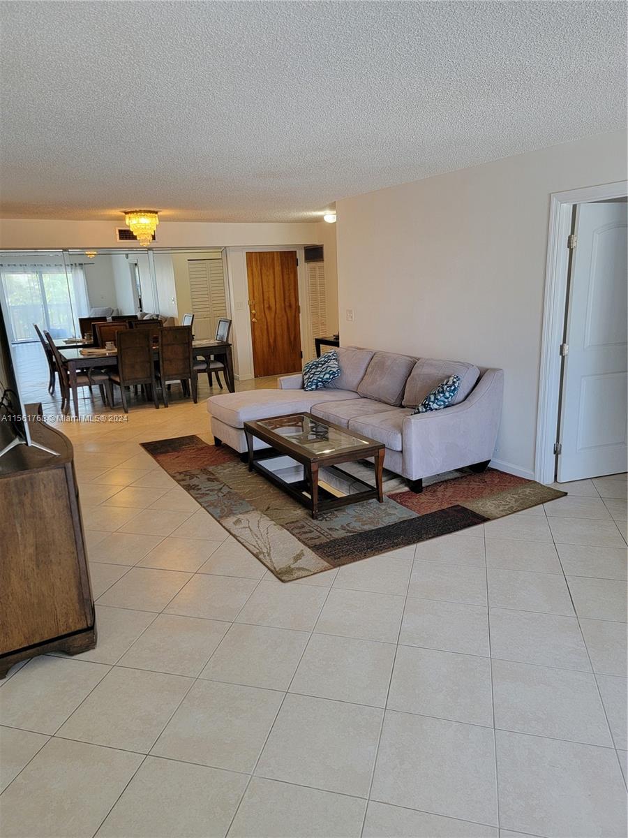1301 NE 7th St 213, Hallandale Beach, Florida 33009, 2 Bedrooms Bedrooms, ,2 BathroomsBathrooms,Residentiallease,For Rent,1301 NE 7th St 213,A11561768