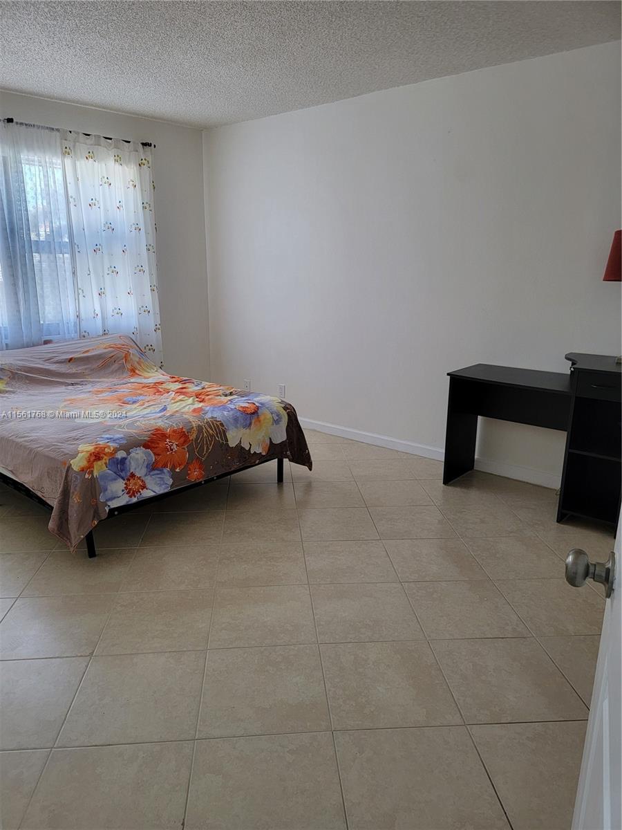 1301 NE 7th St 213, Hallandale Beach, Florida 33009, 2 Bedrooms Bedrooms, ,2 BathroomsBathrooms,Residentiallease,For Rent,1301 NE 7th St 213,A11561768
