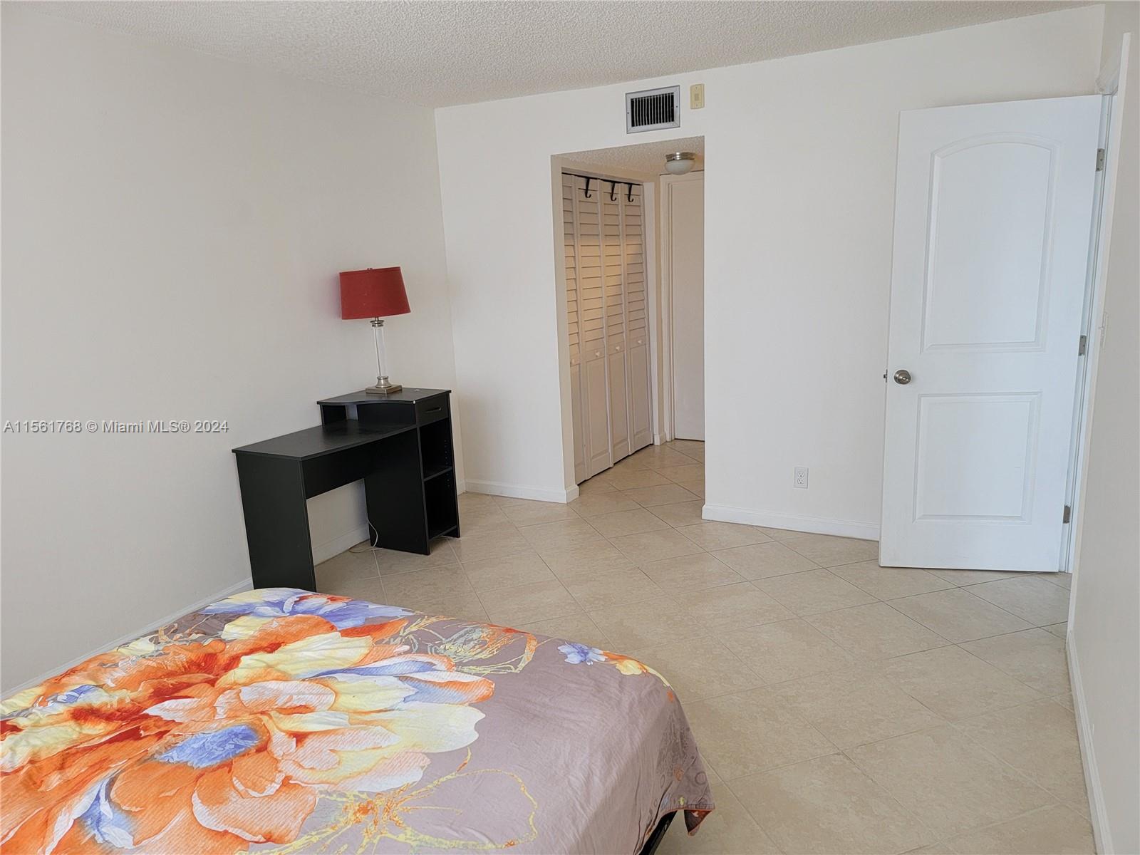 1301 NE 7th St 213, Hallandale Beach, Florida 33009, 2 Bedrooms Bedrooms, ,2 BathroomsBathrooms,Residentiallease,For Rent,1301 NE 7th St 213,A11561768