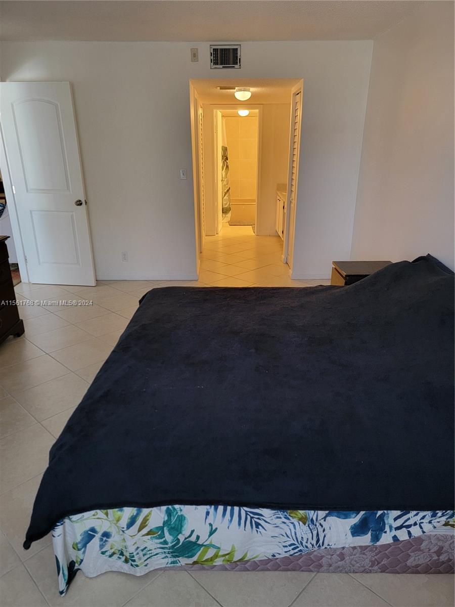 1301 NE 7th St 213, Hallandale Beach, Florida 33009, 2 Bedrooms Bedrooms, ,2 BathroomsBathrooms,Residentiallease,For Rent,1301 NE 7th St 213,A11561768