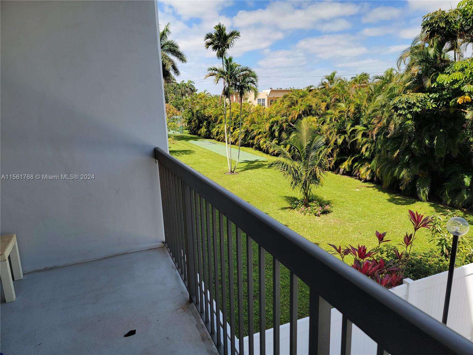 1301 NE 7th St 213, Hallandale Beach, Florida 33009, 2 Bedrooms Bedrooms, ,2 BathroomsBathrooms,Residentiallease,For Rent,1301 NE 7th St 213,A11561768