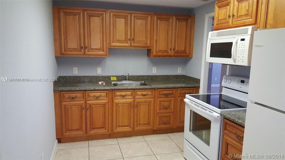 7142 Southgate Blvd 7142, Tamarac, Florida 33321, 2 Bedrooms Bedrooms, ,1 BathroomBathrooms,Residentiallease,For Rent,7142 Southgate Blvd 7142,A11561781